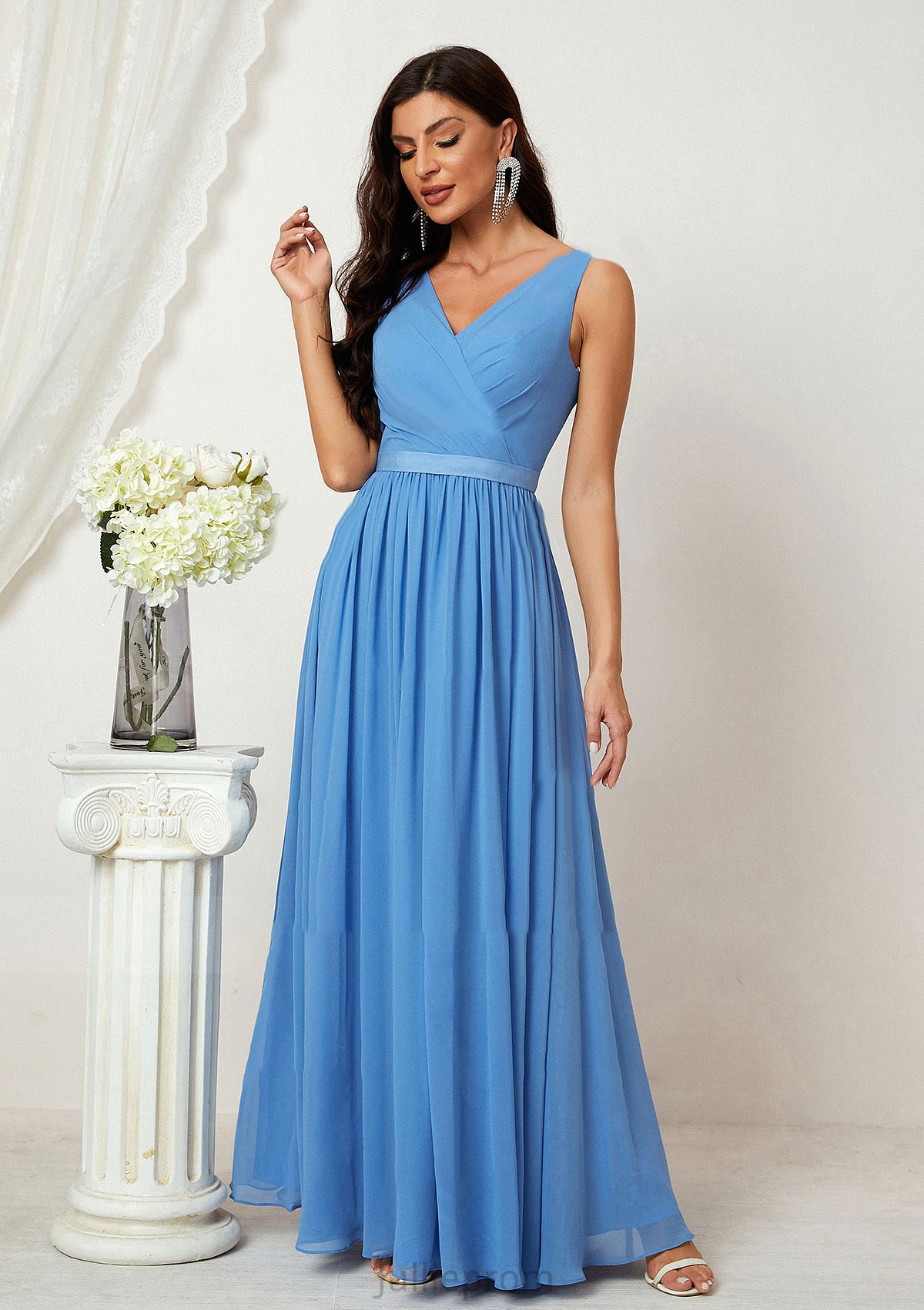 A-line V Neck Sleeveless Chiffon Long/Floor-Length Bridesmaid Dresses With Pleated Maliyah DQP0025360